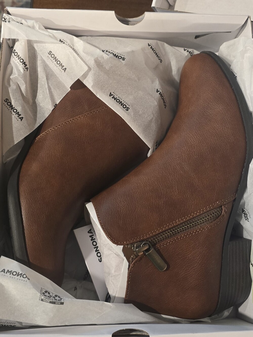 Kohl's Brown Faux Leather Side-Zip Ankle Booties (SIZE 9 WIDE)